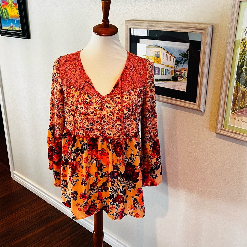 Like new floral blouse